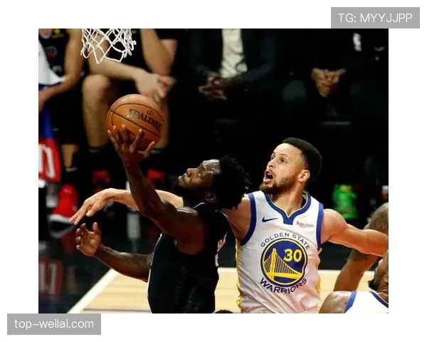 篮球防守位置规则详解：合法防守与阻挡犯规如何界定？